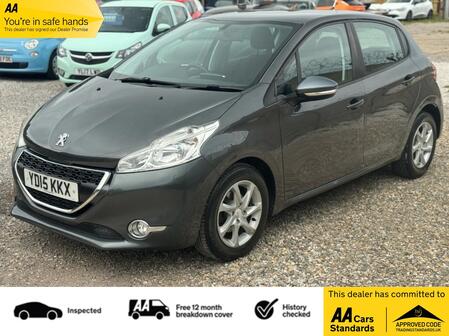 PEUGEOT 208